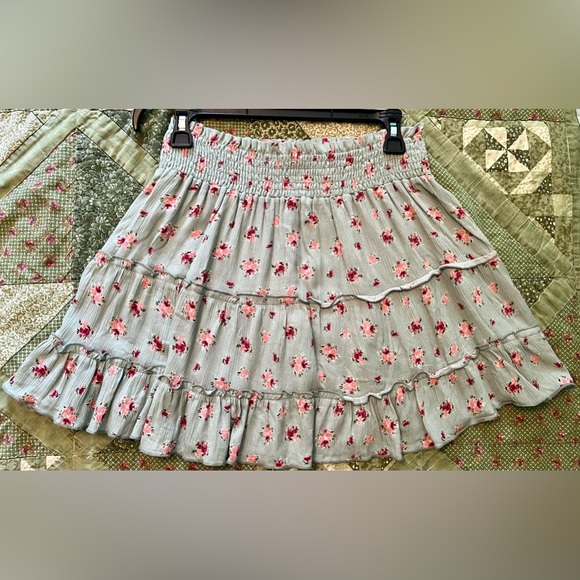 Women’s Blue Jasmine Floral Halter Smocked Tank Top and Smocked Skirt Set Size L - Picture 11 of 16